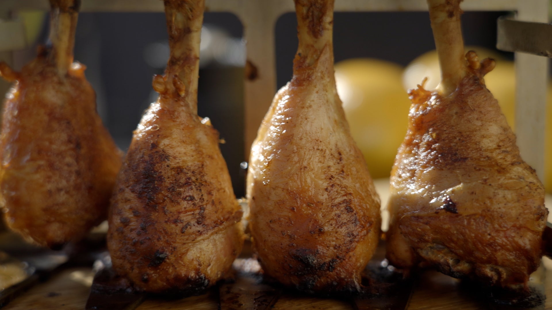 Drumsticks „perfekt geh“e“ndelt“ - BBQ-Rescher